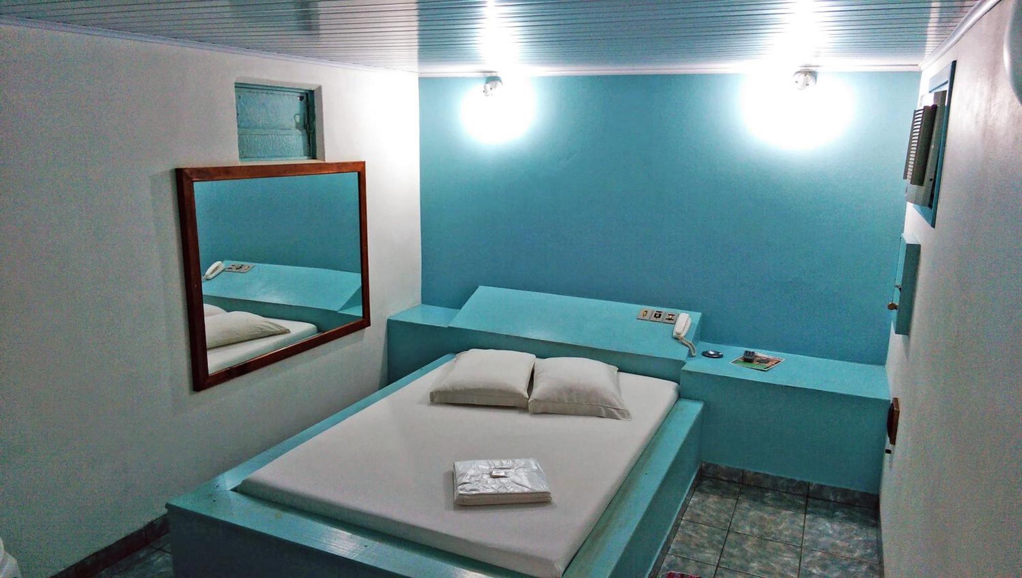 Cisne Love hotel
