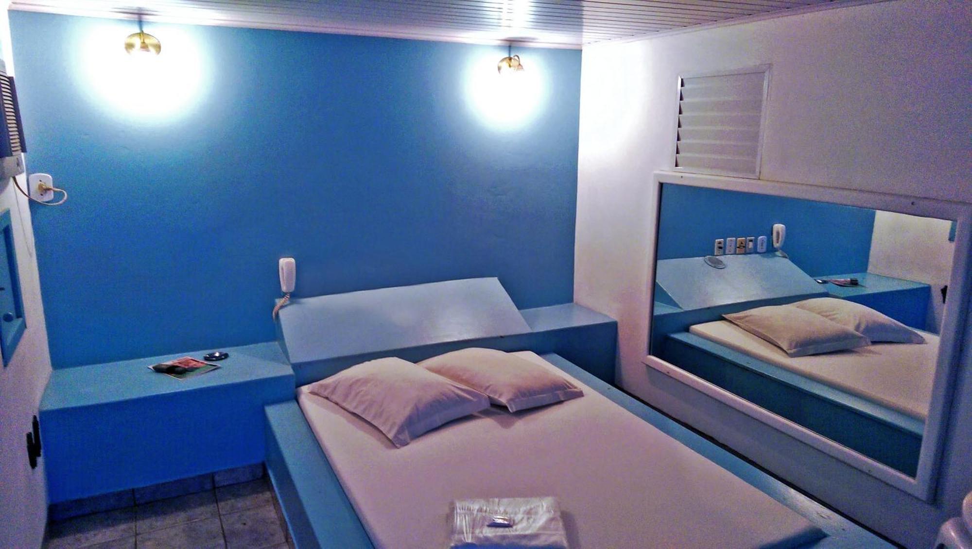 Love hotel Cisne *